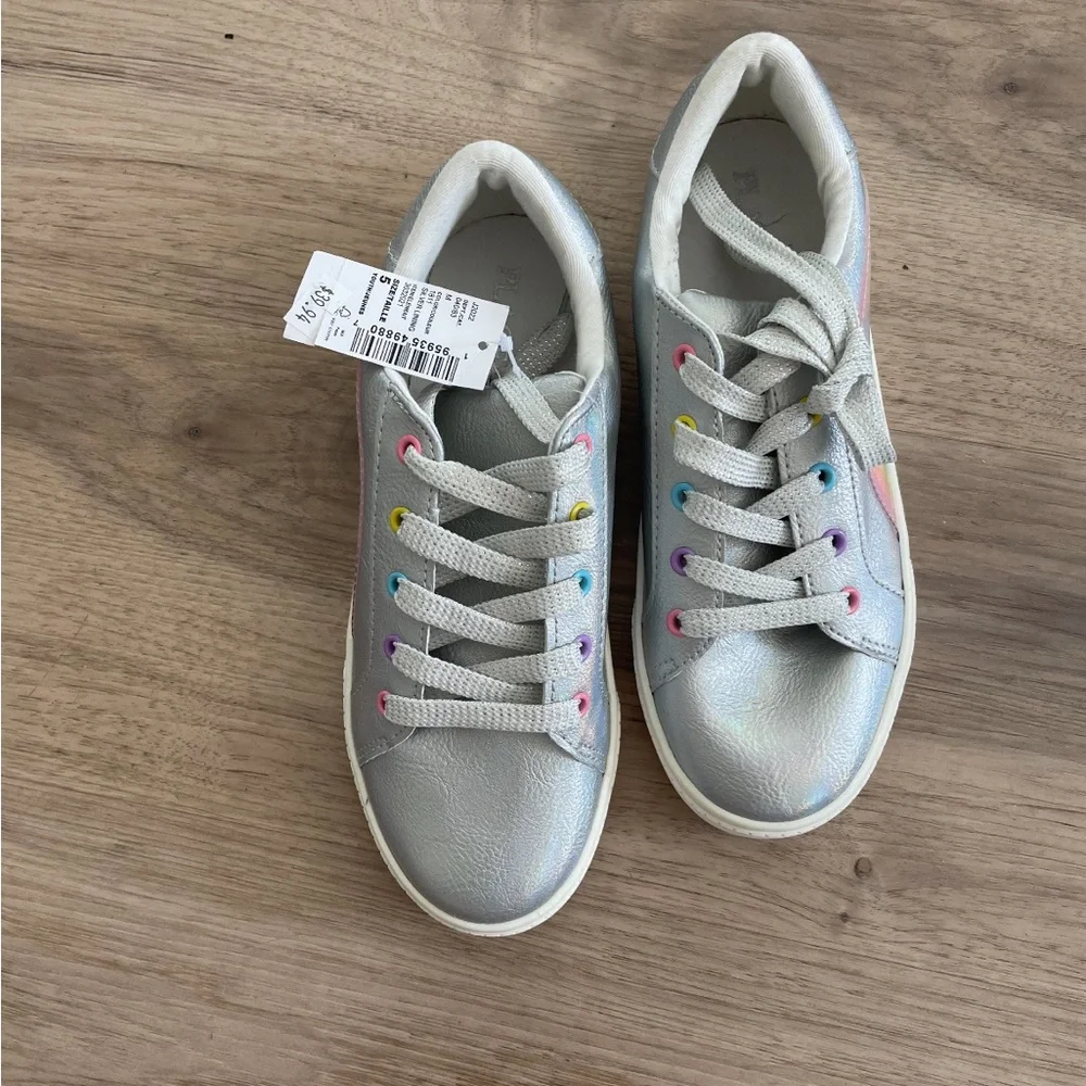 - Child’s Place Rainbow shoes silver size 5